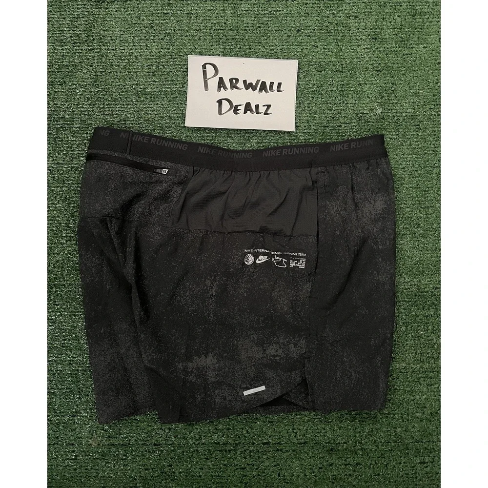 Nike Dri-FIT Stride 5